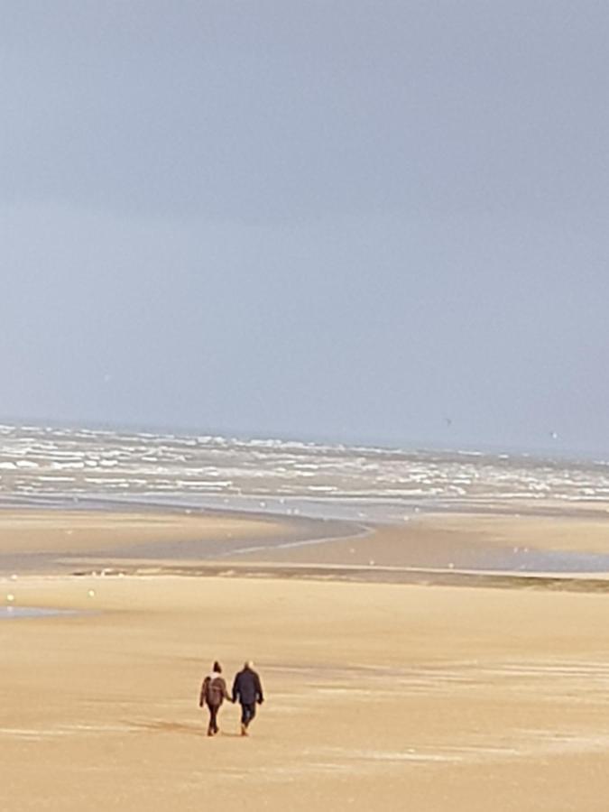 Appartement Cabourg Pres De La Plage Bagian luar foto