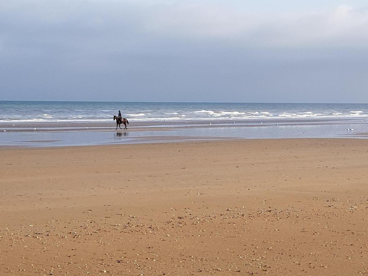 Appartement Cabourg Pres De La Plage Bagian luar foto